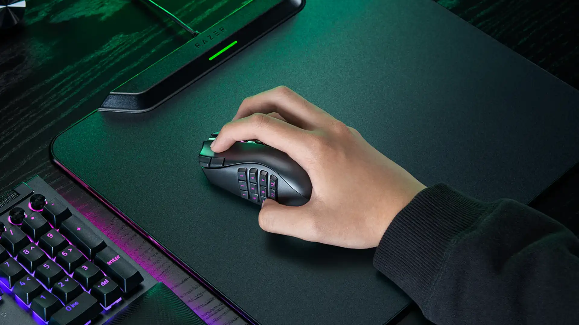 razer-naga-v3-pro-1500x1000-07.webp