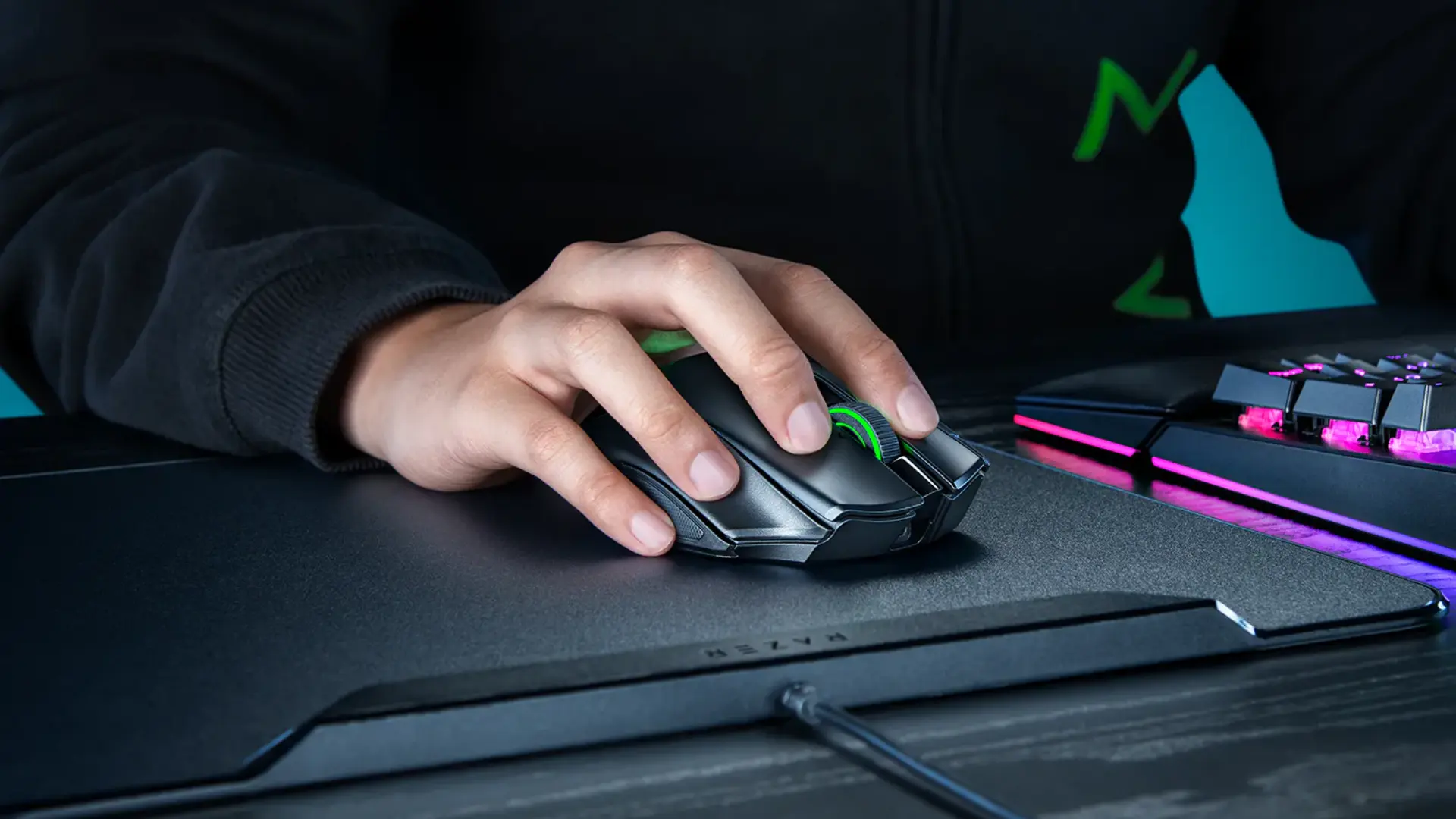 razer-naga-v3-pro-1500x1000-04.webp